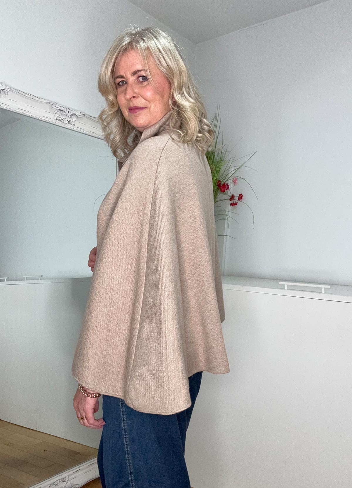 Chloe Cape